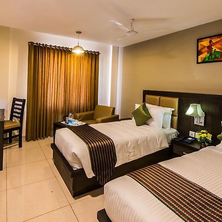 Plaza Hotel Trichy Tiruchirappalli Zimmer foto