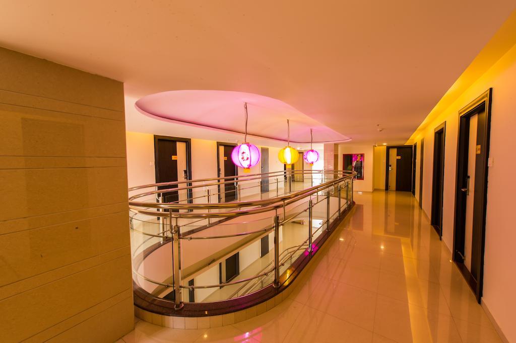 Plaza Hotel Trichy Tiruchirappalli Zimmer foto
