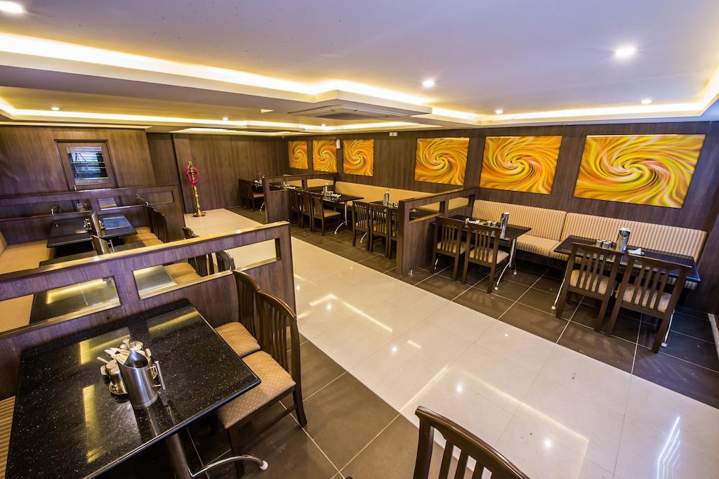 Plaza Hotel Trichy Tiruchirappalli Zimmer foto
